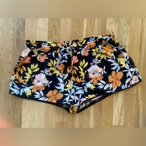 NWOT Roxy black floral drawstring shorts